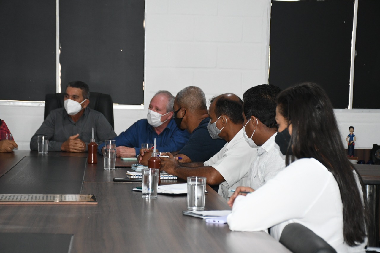 ASSENOR, GRUPO DE EMPRESÁRIOS E VEREADORES TEM ENCONTRO COM PREFEITO CAFFEU PARA PROJETAR DESENVOLVIMENTO ECONÔMICO DE SÃO MATEUS
