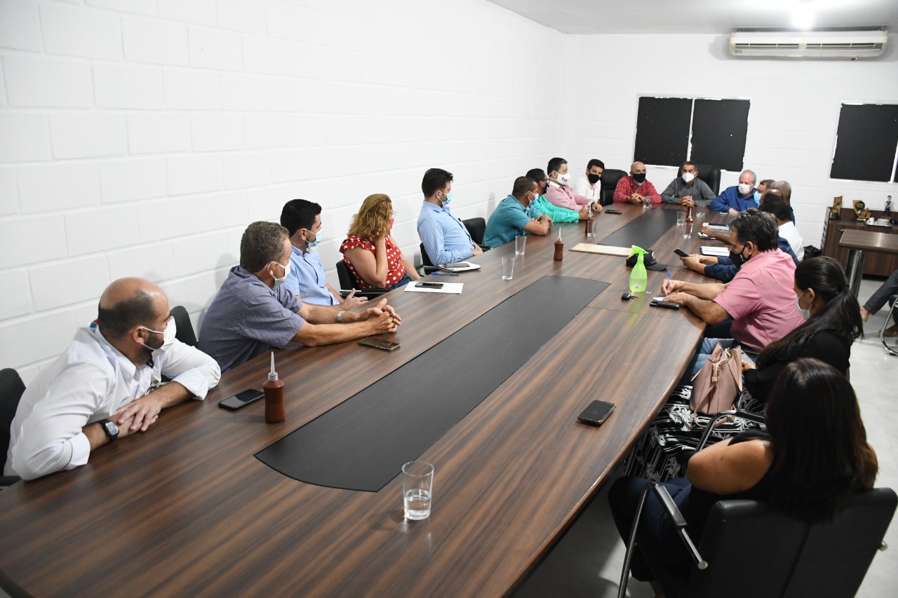 ASSENOR, GRUPO DE EMPRESÁRIOS E VEREADORES TEM ENCONTRO COM PREFEITO CAFFEU PARA PROJETAR DESENVOLVIMENTO ECONÔMICO DE SÃO MATEUS