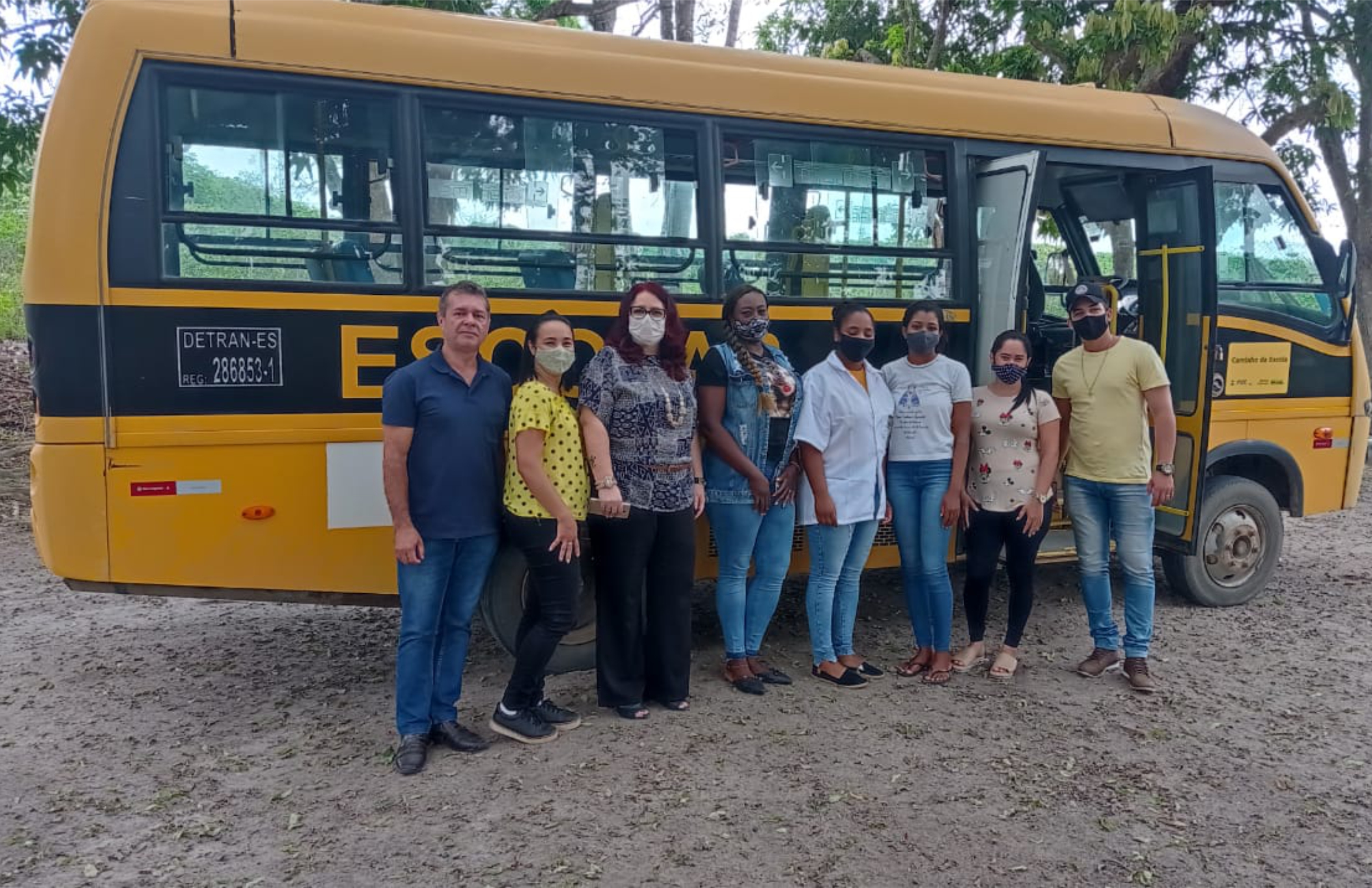 SECRETARIA MUNICIPAL DE EDUCAÇÃO ENTREGA TRANSPORTE ESCOLAR PARA ATENDER ALUNOS DA COMUNIDADE CÓRREGO GRANDE DE CIMA