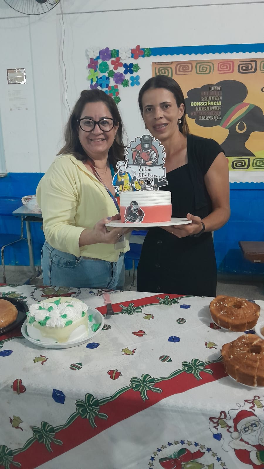 PREFEITURA E PARCEIROS ENCERRAM MAIS UMA ETAPA DE FORMAÇÃO PROFISSIONAL EM NOVA LIMA