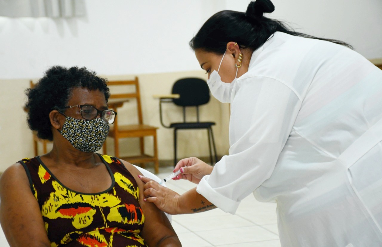 SÃO MATEUS INICIA NOVEMBRO COM QUASE 95 POR CENTO DA POPULAÇÃO ADULTA VACINADA COM A PRIMEIRA DOSE CONTRA COVID-19