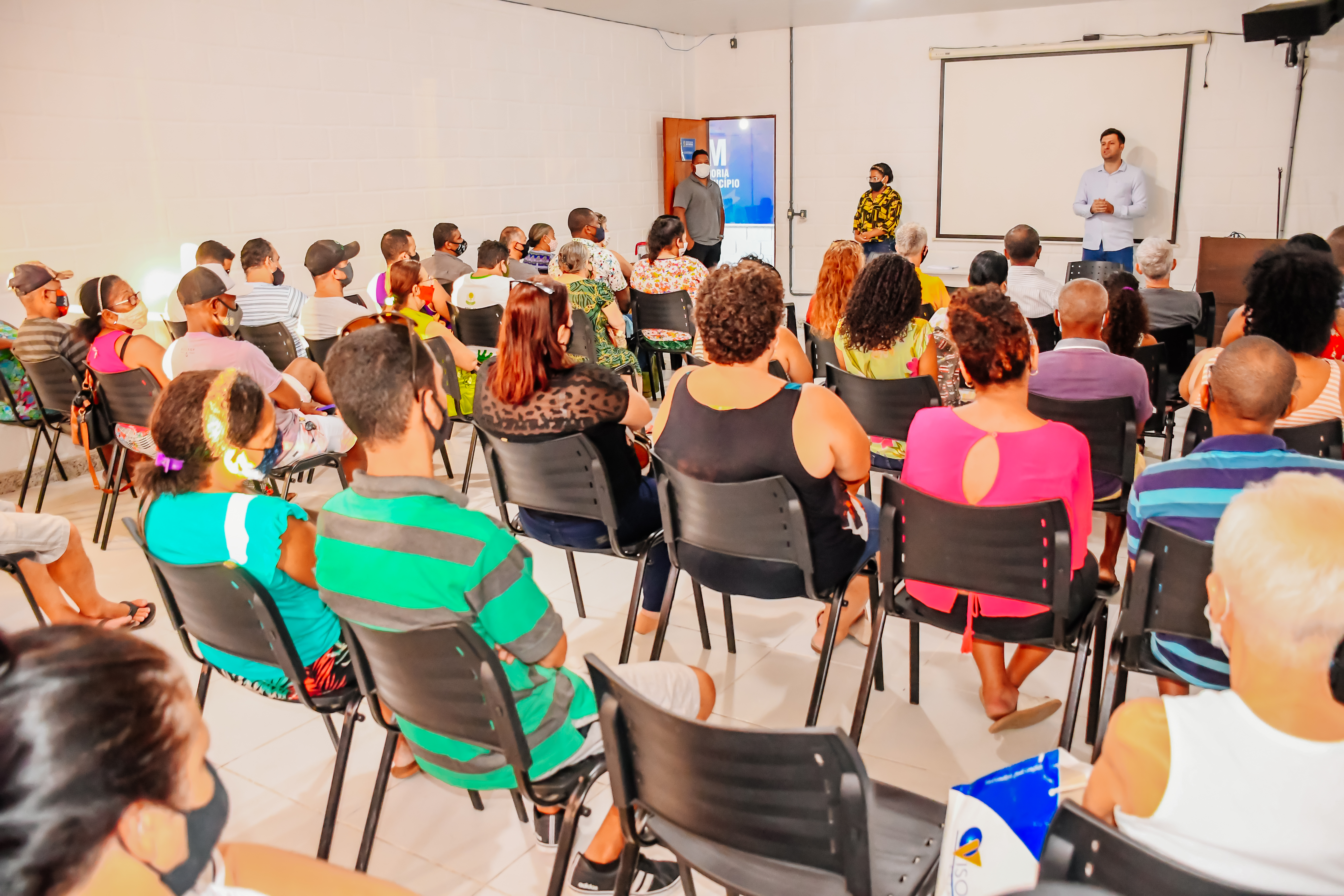 PREFEITURA REALIZA PRIMEIRA REUNIÃO COM FEIRANTES DO MERCADO MUNICIPAL