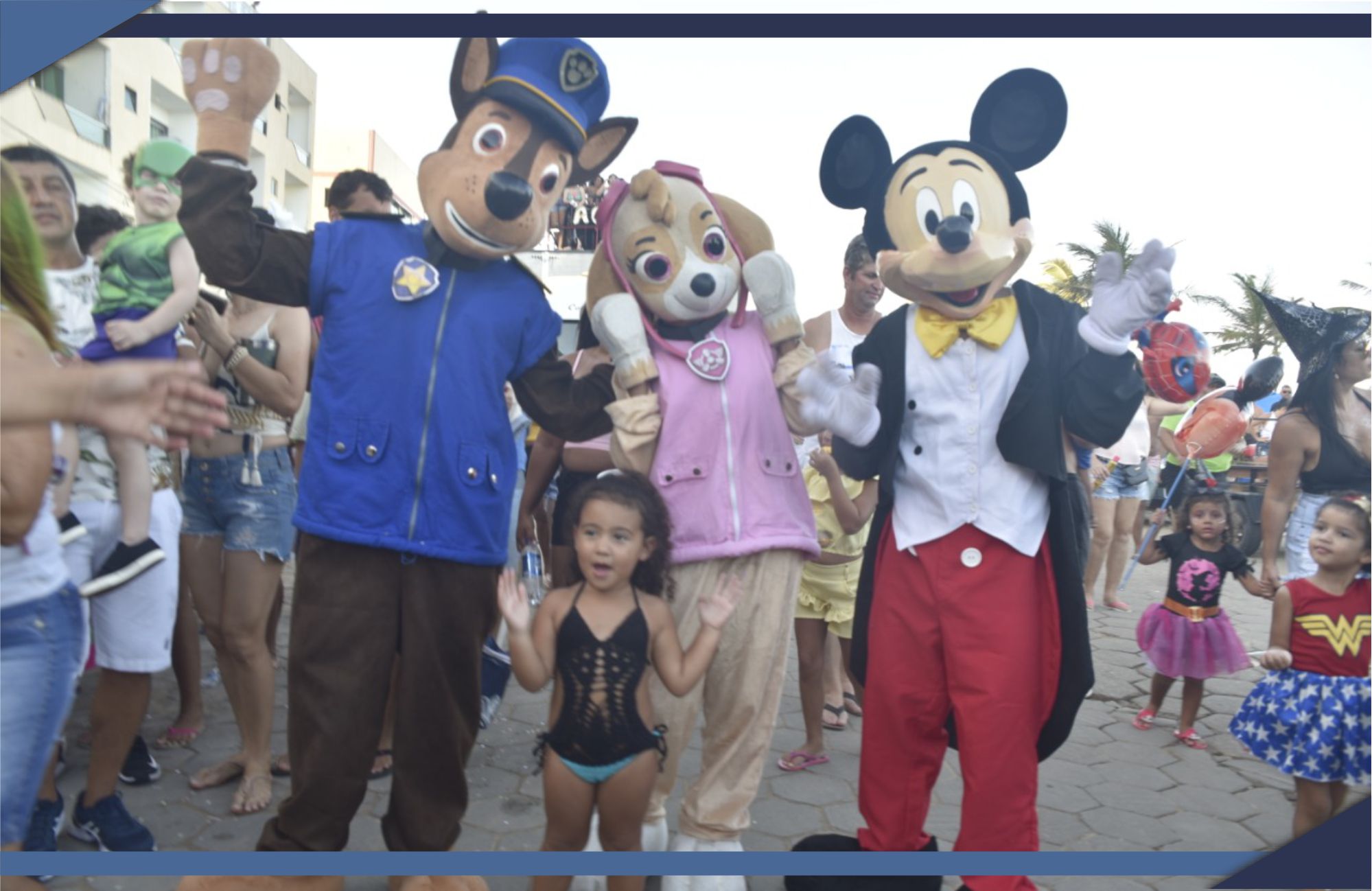 BLOCOS: IRREVERÊNCIA, CRIATIVIDADE E MAGIA NO CARNAVAL DE GURIRI