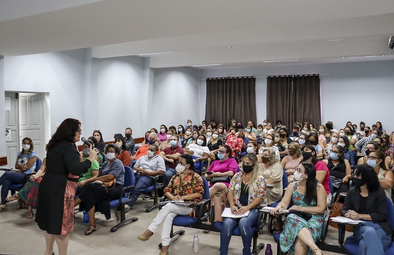 SECRETARIA MUNICIPAL DE EDUCAÇÃO PROMOVE FORMAÇÃO SOBRE CICLO DE GESTÃO