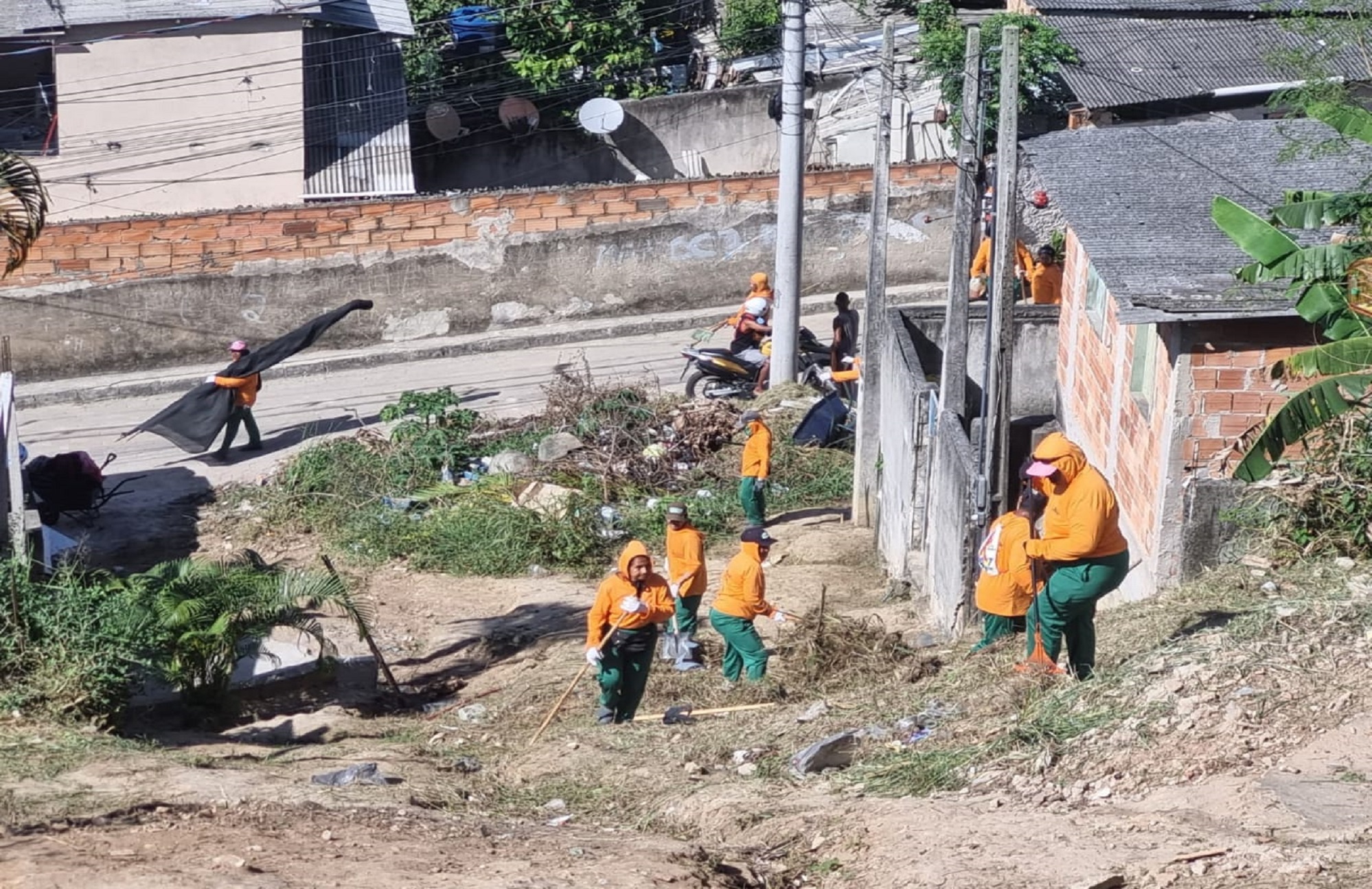 FORÇA-TAREFA DA PREFEITURA PARA LIMPEZA URBANA CONTINUA REALIZANDO “PENTE FINO” NOS BAIRROS EM TODA A ZONA URBANA DE SÃO MATEUS