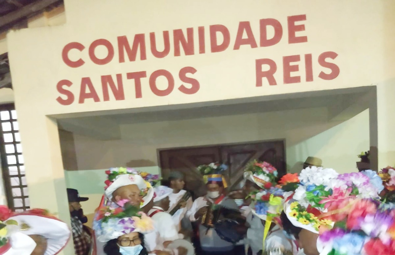 ALEGRIA E EMOÇÃO MARCAM O RETORNO DA CELEBRAÇÃO DA FESTA DE SANTOS REIS NO BAIRRO PEDRA D’ÁGUA
