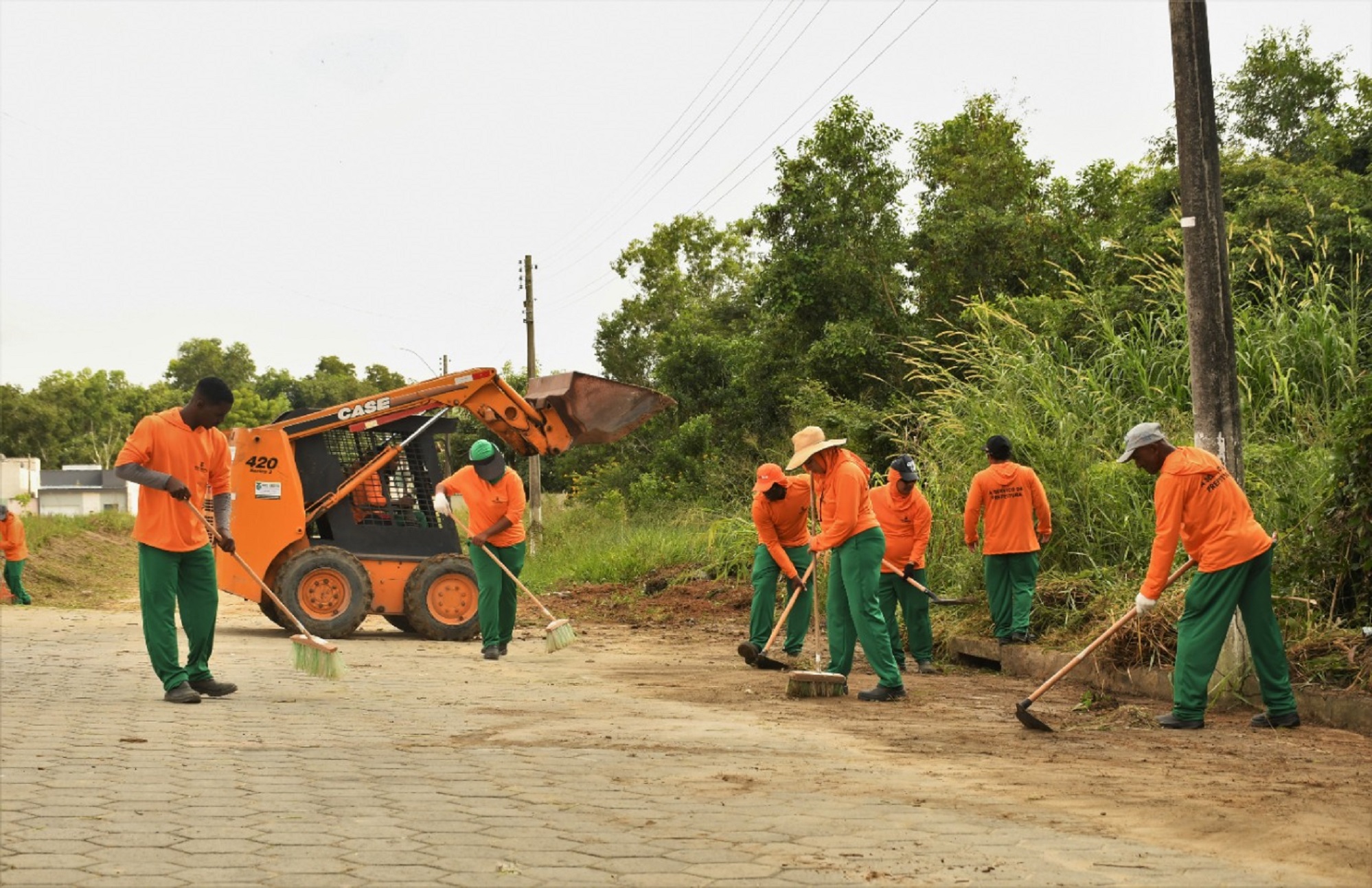 PREFEITURA DESTACA FORÇA TAREFA PARA LIMPEZA URBANA EM SÃO MATEUS: TODOS OS BAIRROS SERÃO ATENDIDOS