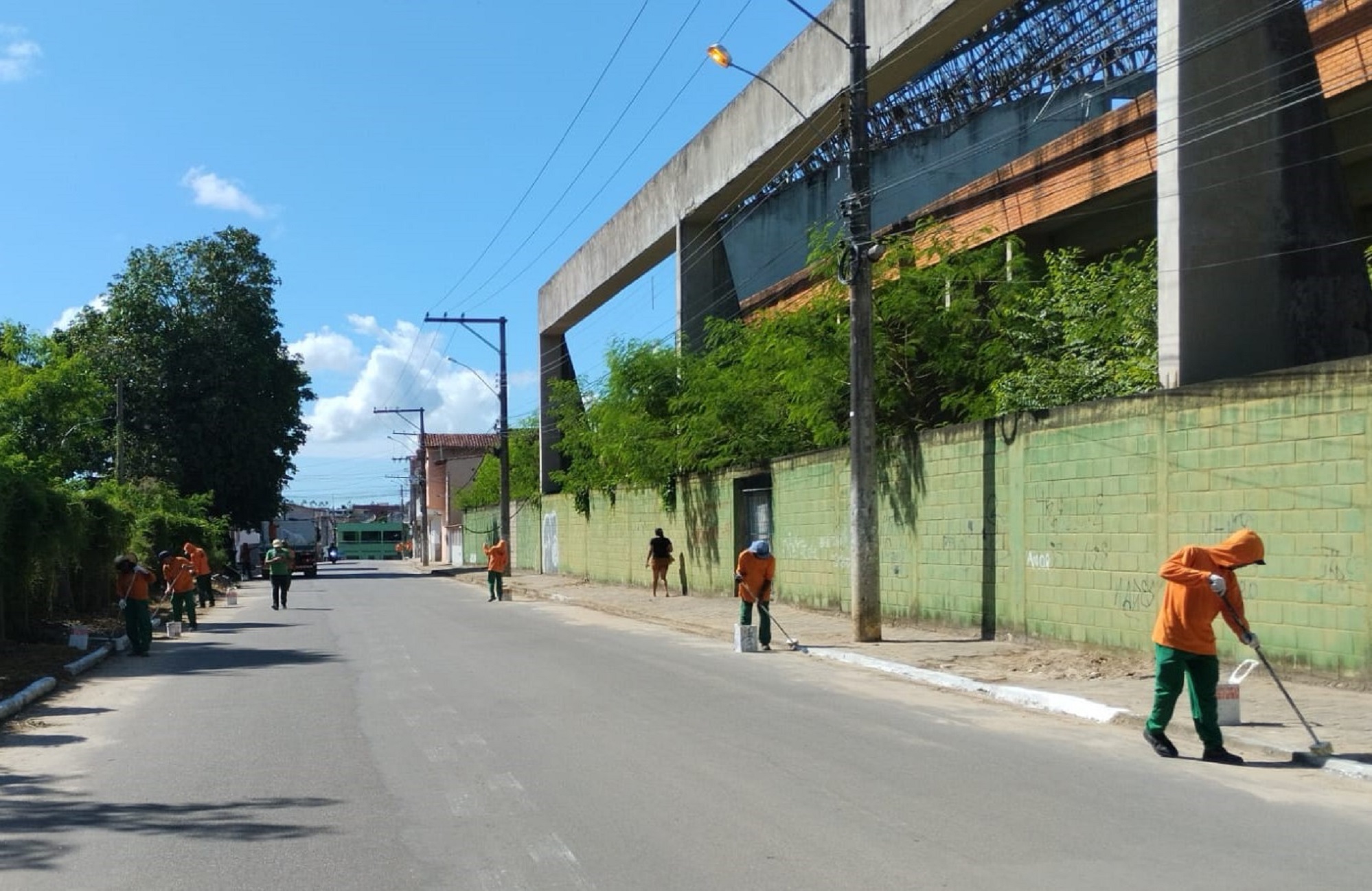 LIMPEZA PÚBLICA URBANA EM SÃO MATEUS: SISTEMA DE MUTIRÃO ESTÁ NOS BAIRROS DA ZONA OESTE, NO BOA VISTA E NO MORADA DO RIBEIRÃO