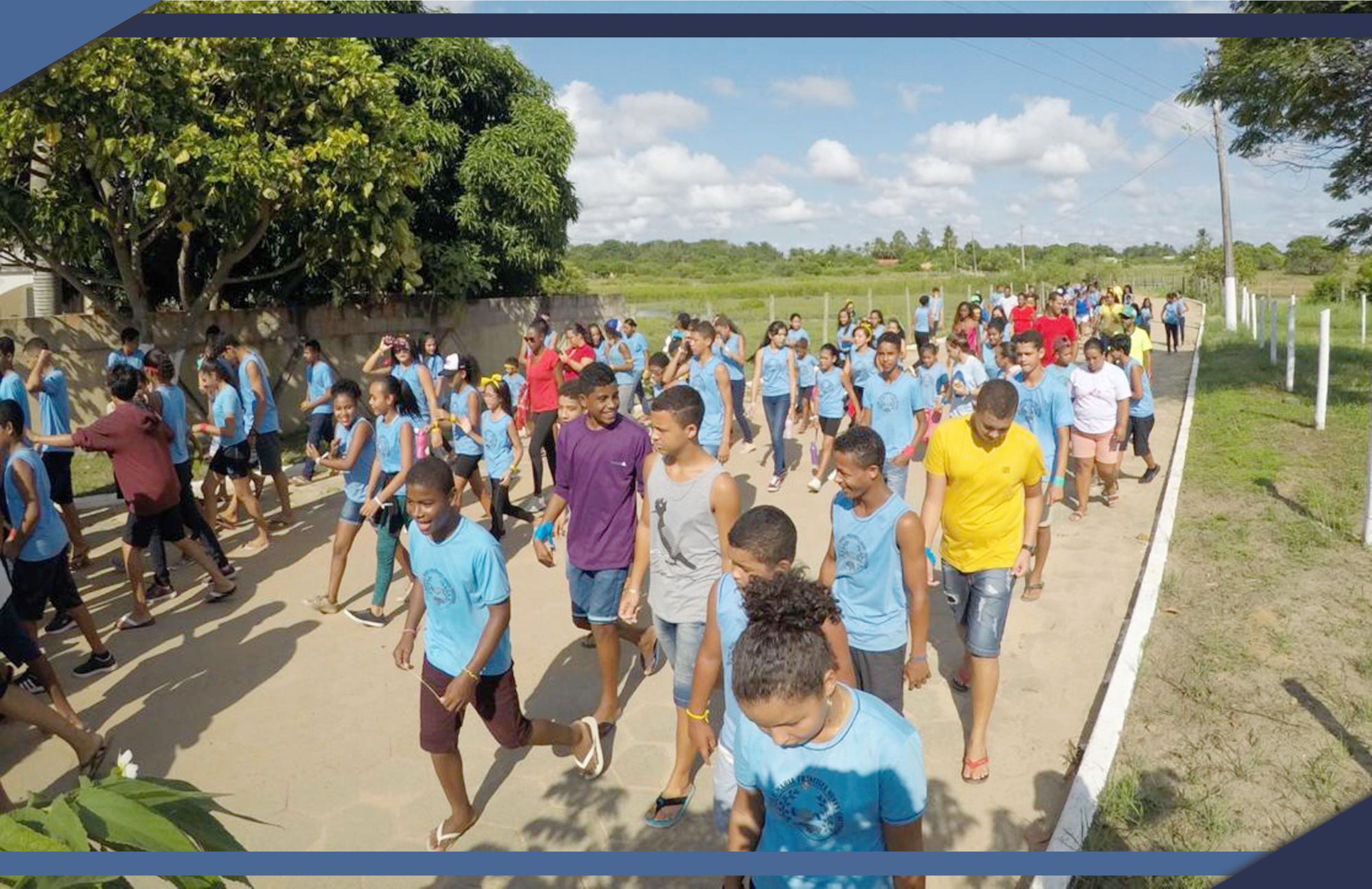 ESCOLA COMUNITÁRIA RURAL FAZ CAMINHADA PELA SAÚDE