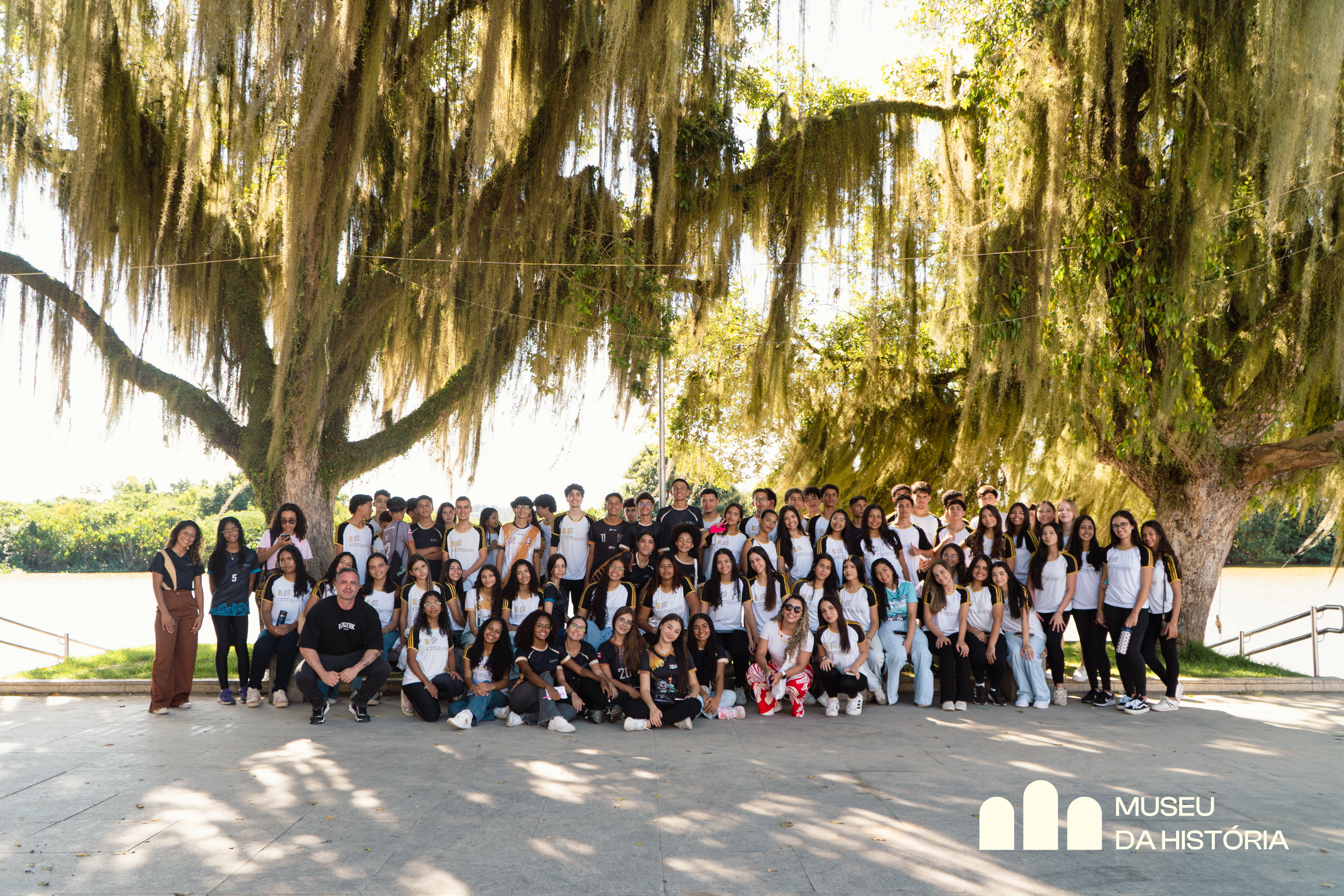 ESTUDANTES DA BAHIA VISITAM MUSEU MUNICIPAL E MERGULHAM NA HISTÓRIA DE SÃO MATEUS