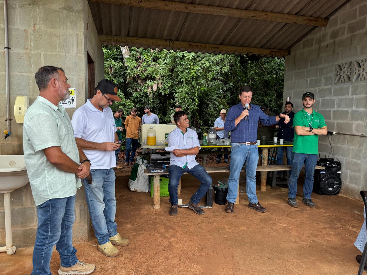 DIA DE CAMPO SOBRE PIMENTA-DO-REINO REÚNE PRODUTORES E AUTORIDADES EM SÃO MATEUS