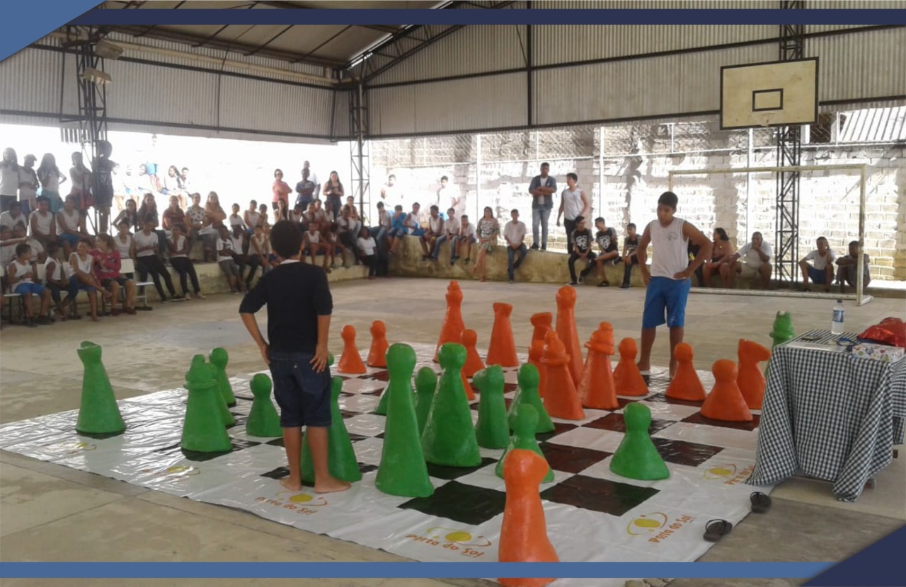 ESCOLINHA DE XADREZ PARA ESTUDANTES DO FILADELFO