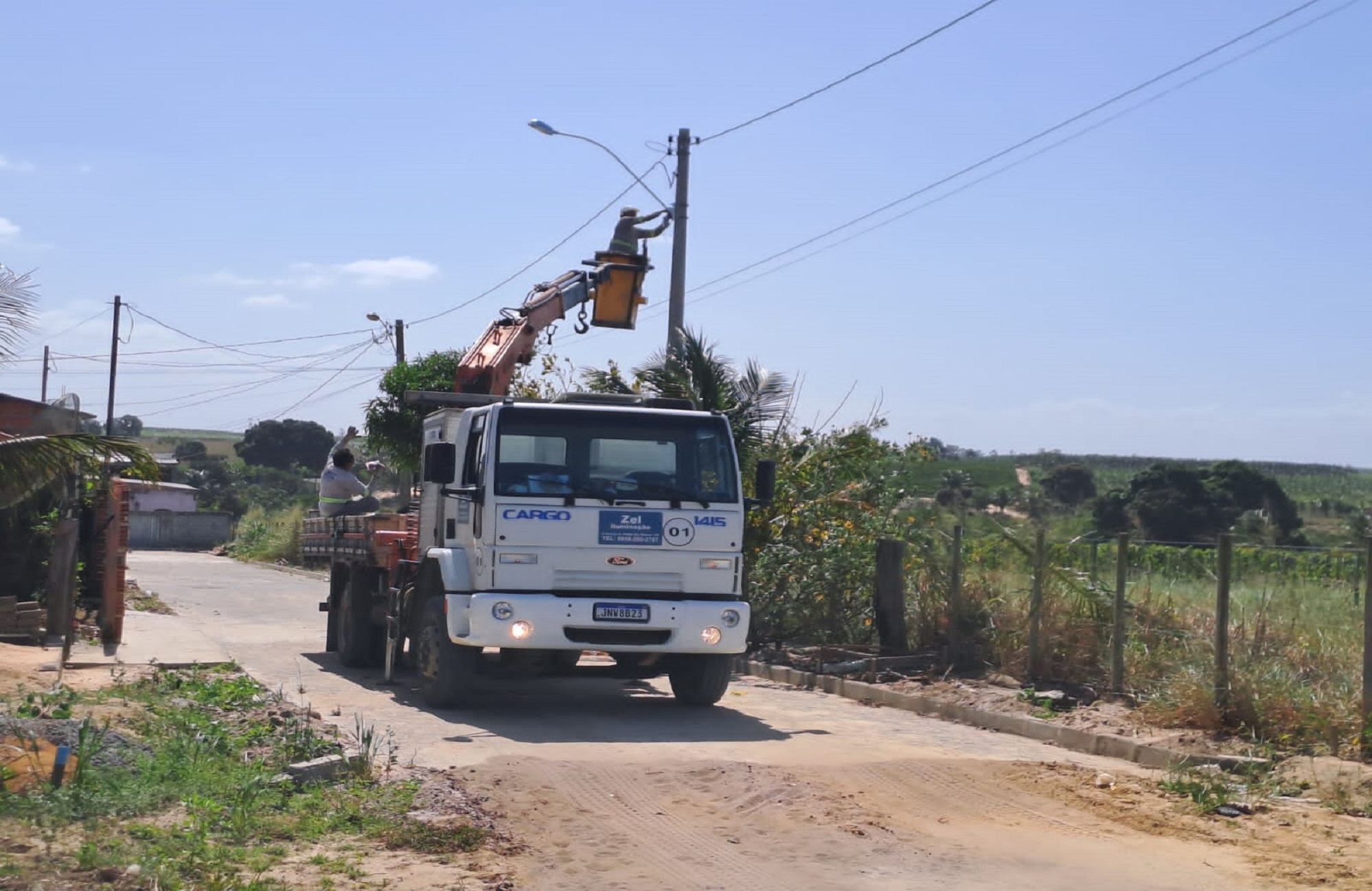 ILUMINAÇÃO PÚBLICA E ENERGIA ELÉTRICA PARA QUEM PRECISA: AÇÃO PERMANENTE DA PREFEITURA DE SÃO MATEUS