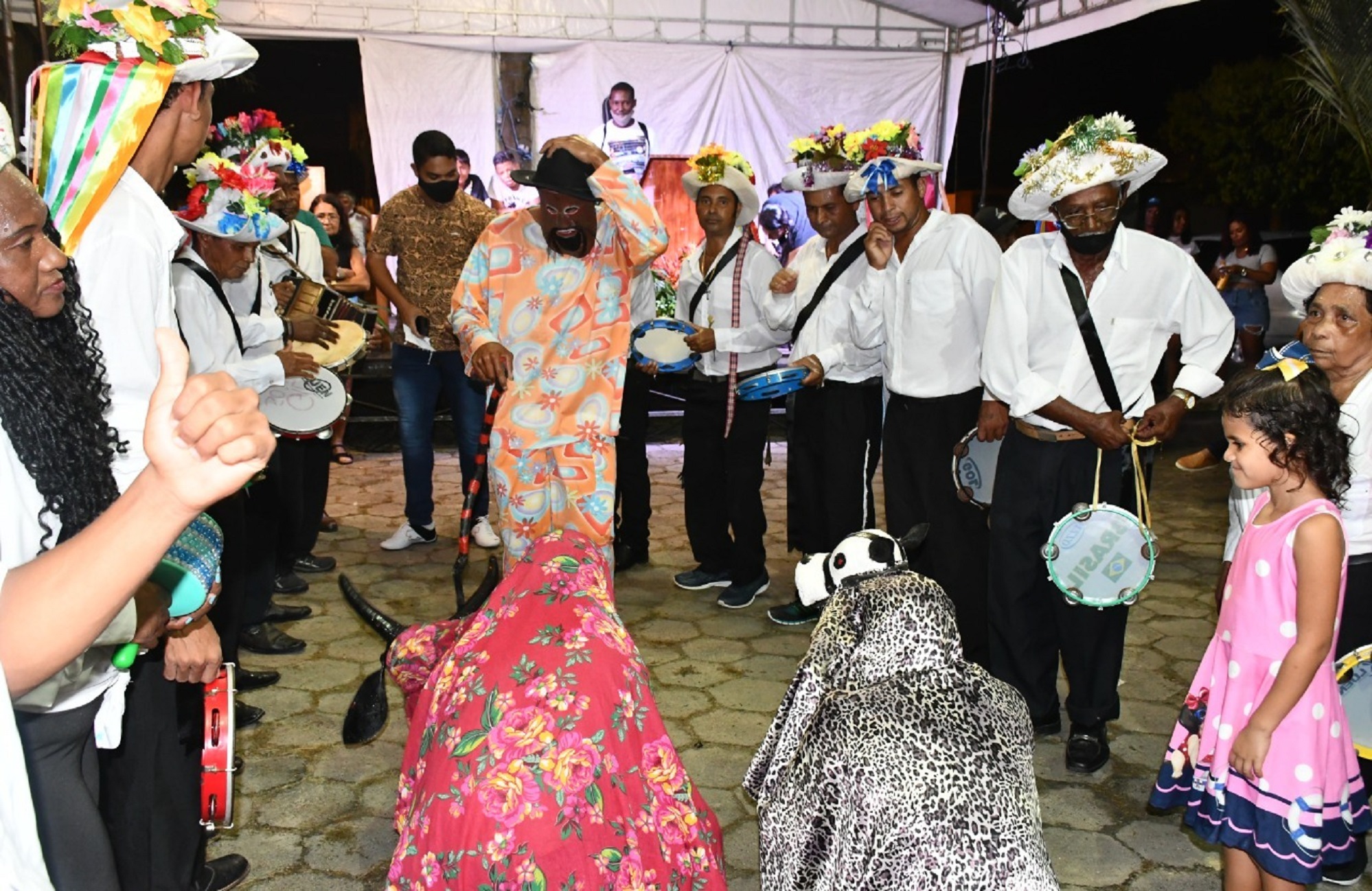SANTOS REIS CONVIDAM: NESTE FIM DE SEMANA TEM FOLIA NO PEDRA D’ÁGUA