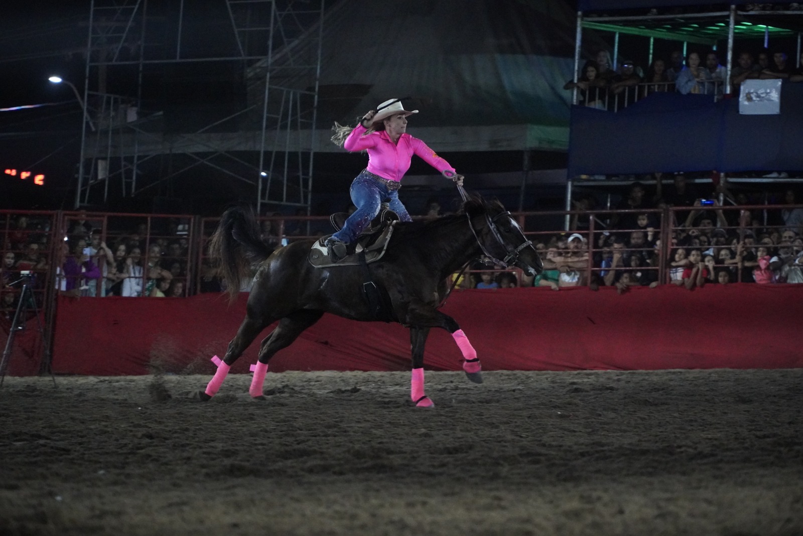 CAMPEÃO DO RODEIO DA EXPOSAMA, MARCOS ROSA É SÃO MATEUS EM BARRETOS